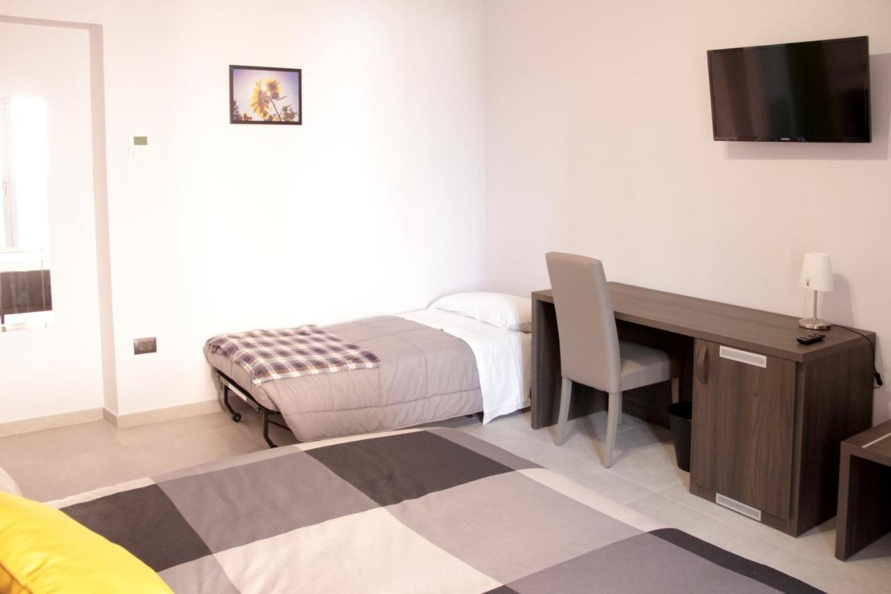 Easyroom Frosinone - Casello Autostradale Exterior photo